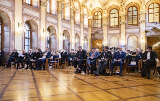 (Čeština) Odborná konference Praha - Vídeň